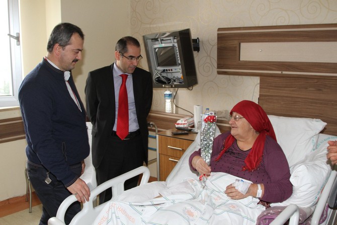 rizede-yasli-hastalar-ziyaret-edildi-(4).jpg