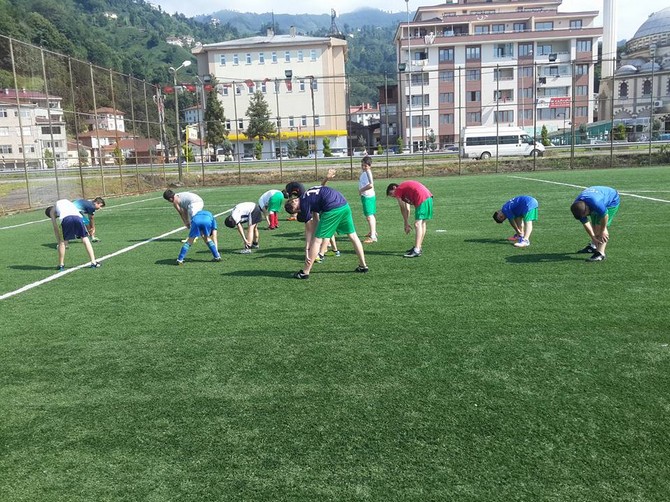 rizede-yaz-spor-okullari-yogun-katilimla-devam-ediyor-(15).jpg