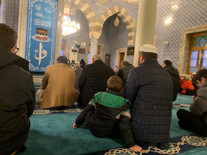 rizede-yilin-ilk-gununde-aileler-sabah-namazinda-bir-araya-geldi-6.jpg