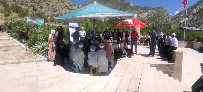 rizedeki-kuran-muhafizlarindan-sehitlere-vefa-projesi-kapsaminda-osmanli-sehitligi-ziyareti-10.jpg