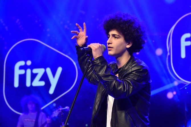 rizeden-4-lise-fizy-20.-liselerarasi-muzik-yarismasinda-sahneye-cikiyor-(12).jpg