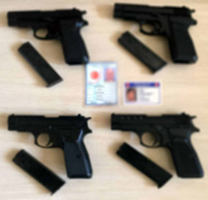 rizeden-kargoyla-gonderilen-kivi-kasasindan-silah-cikti-3.jpg rizeden-kargoyla-gonderilen-kivi-kasasindan-silah-cikti-3.jpg