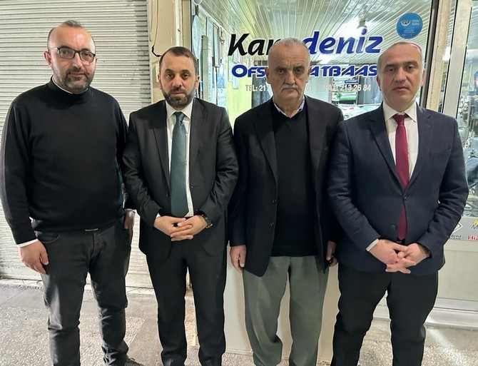 rizeil-muftusu-naci-cakmakci-beraberinde-rize-il-basin-ve-halkla-iliskiler-muduru-cetin-cakir-ile-birlikte-10-ocak-calisan-gazeteciler-gunu-dolayisiyla-olay53-haber-portalimiza-ziyarette-bulundu.jpg