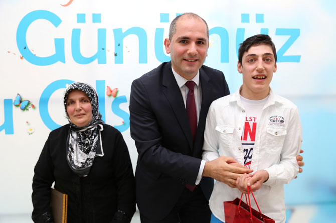 rizeli-anneler-anneler-gununde-biraraya-geldi10.jpg rizeli-anneler-anneler-gununde-biraraya-geldi10.jpg