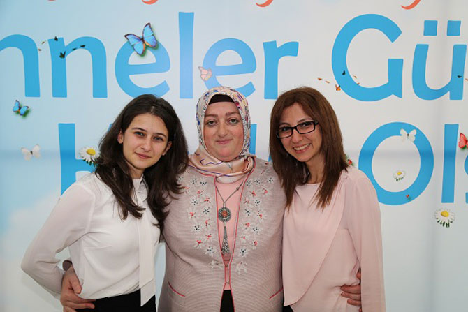 rizeli-anneler-anneler-gununde-biraraya-geldi4.jpg rizeli-anneler-anneler-gununde-biraraya-geldi4.jpg