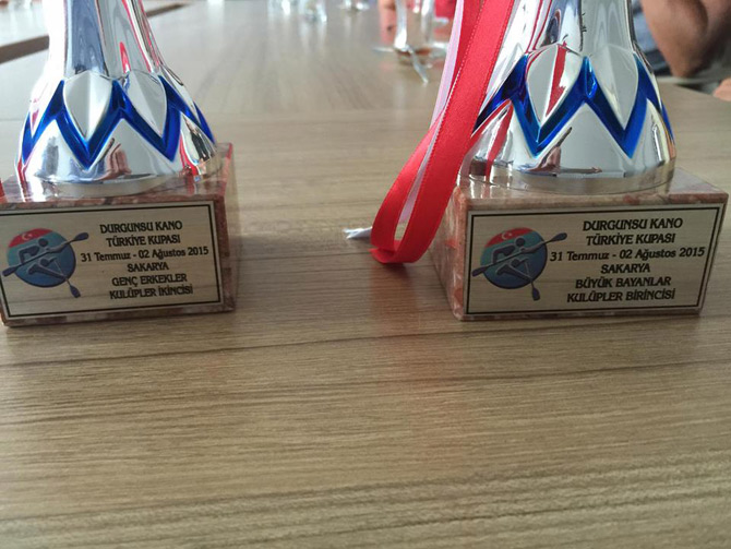 rizeli-basarili-kanocular-il-muduru-celik’i-ziyaret-etti-2.jpg rizeli-basarili-kanocular-il-muduru-celik’i-ziyaret-etti-2.jpg