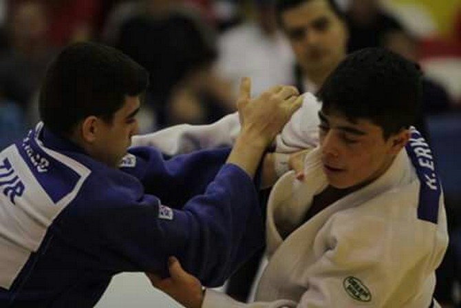 rizeli-judocular-avrupa-kupasinda-kursude-(1).jpg