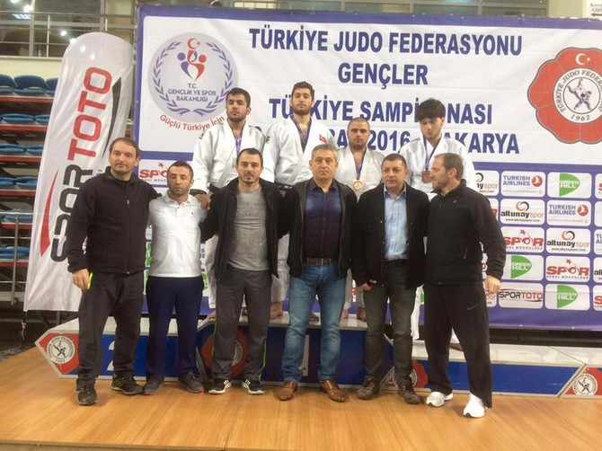 rizeli-judocular-sakarya’dan-madalya-ile-dondu-(2).jpg