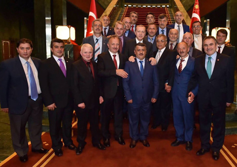 rizeli-muhtarlar-saraya-konuk-oldu.jpg rizeli-muhtarlar-saraya-konuk-oldu.jpg