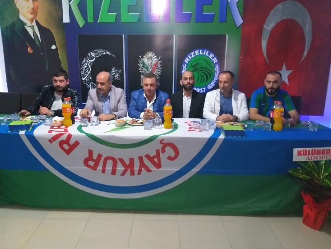 rizeliler-grubu-taraftar-dernegi-acildi-(10).jpg