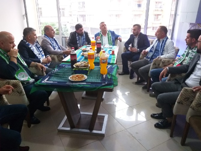 rizeliler-grubu-taraftar-dernegi-acildi-(7).jpg