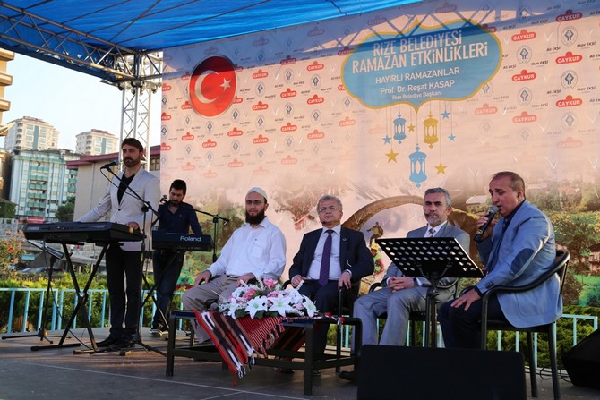 rizeliler-ilk-iftarda-cadirda-bulustu-(1).jpg