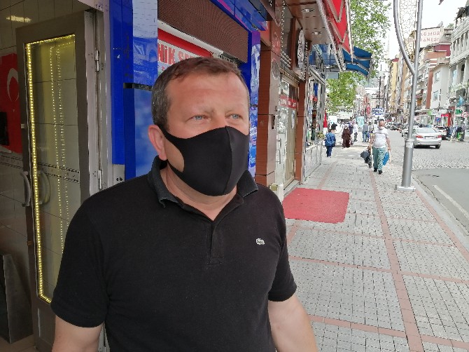 rizeliler-maskesiz-sokaga-cikma-yasagindan-memnun-(2).jpg