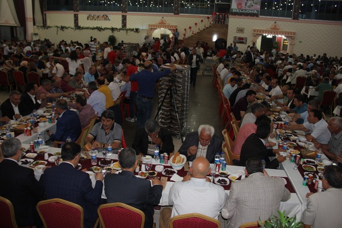 rizeliler-ve-igdirlilar-iftarda-bulustu-(3).jpg