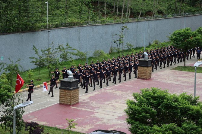 rizenin-kalkandere-ilcesinde-bulunan-rize-polis-meslek-egitim-merkezinde-mezuniyet-toreni-duzenlendi-12.jpg