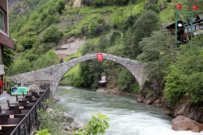 rizenin-tarihi-kemer-kopruleri-artik-turizme-hizmet-ediyor-6.jpg