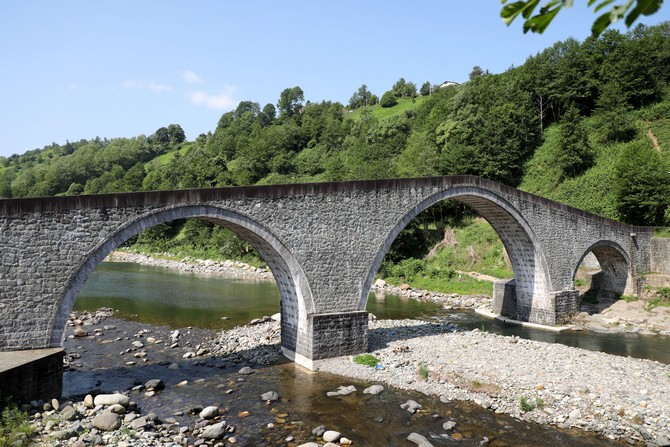 rizenin-tarihi-kemer-kopruleri-artik-turizme-hizmet-ediyor-8.jpg