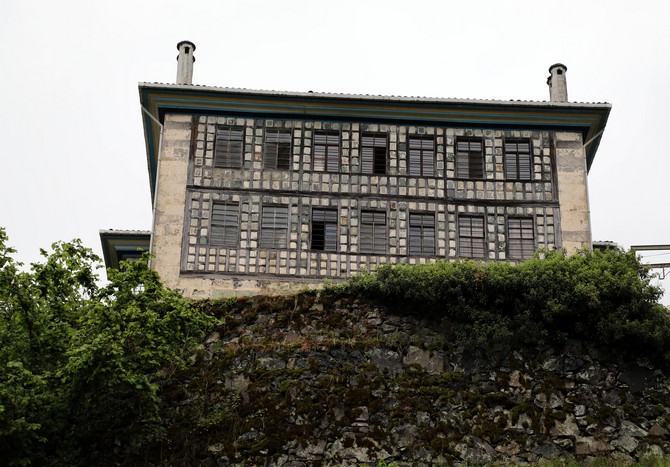 rizenin-tarihi-konaklari-turizme-kazandiriliyor-(5).jpg