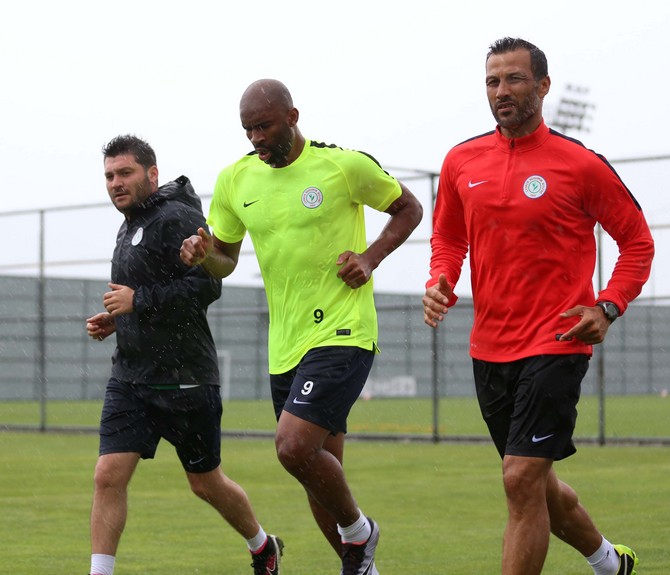 rizespor,-yeni-sezon-hazirliklarini-rizede-surduruyor-(10).jpg