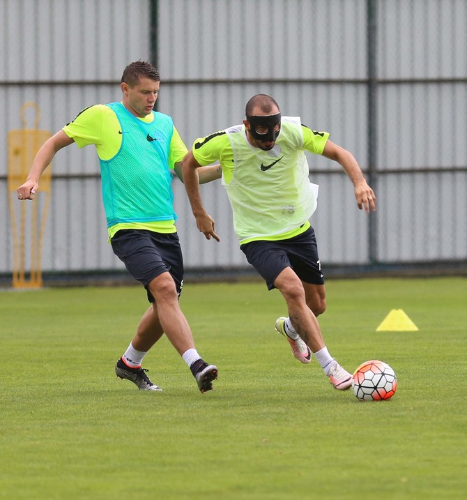 rizespor,-yeni-sezon-hazirliklarini-rizede-surduruyor-(12).jpg