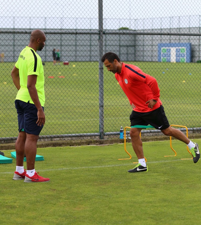 rizespor,-yeni-sezon-hazirliklarini-rizede-surduruyor-(2).jpg