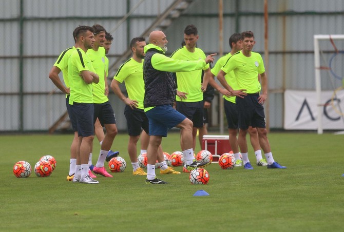 rizespor,-yeni-sezon-hazirliklarini-rizede-surduruyor-(3).jpg