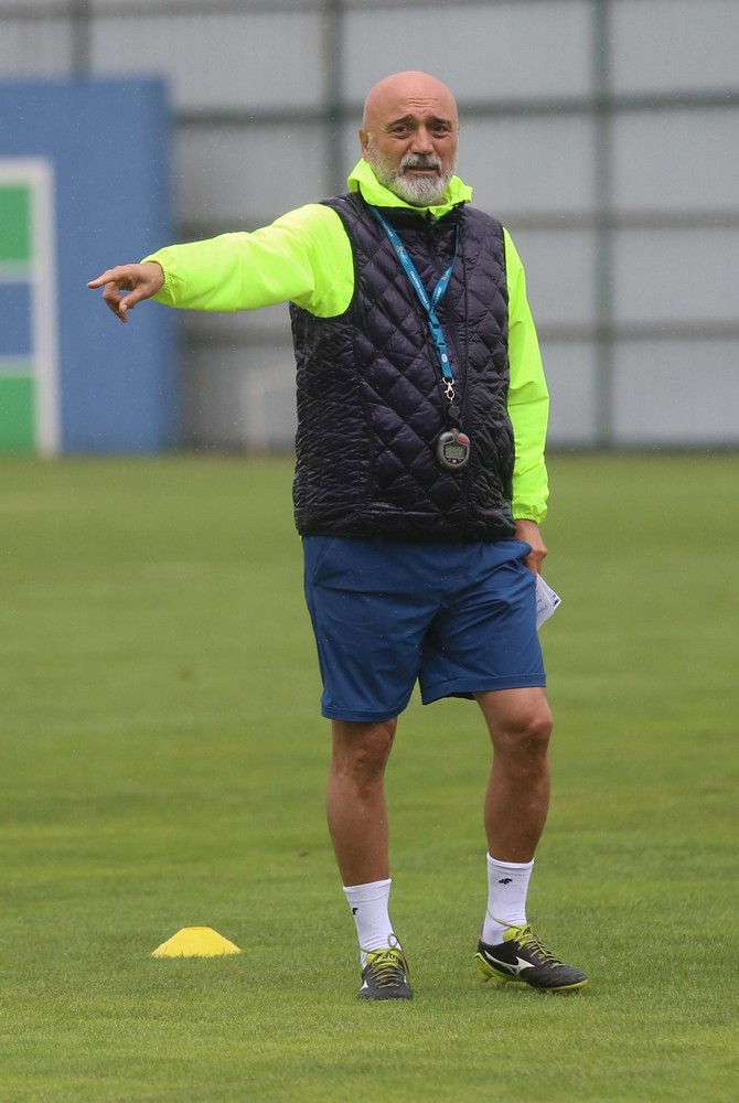 rizespor,-yeni-sezon-hazirliklarini-rizede-surduruyor-(4).jpg