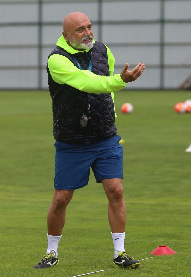 rizespor,-yeni-sezon-hazirliklarini-rizede-surduruyor-(7).jpg