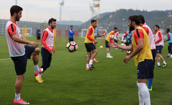 rizespor-antrenman-(2)-007.jpg
