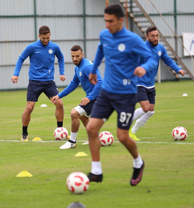 rizespor-antrenman-(6)-009.jpg