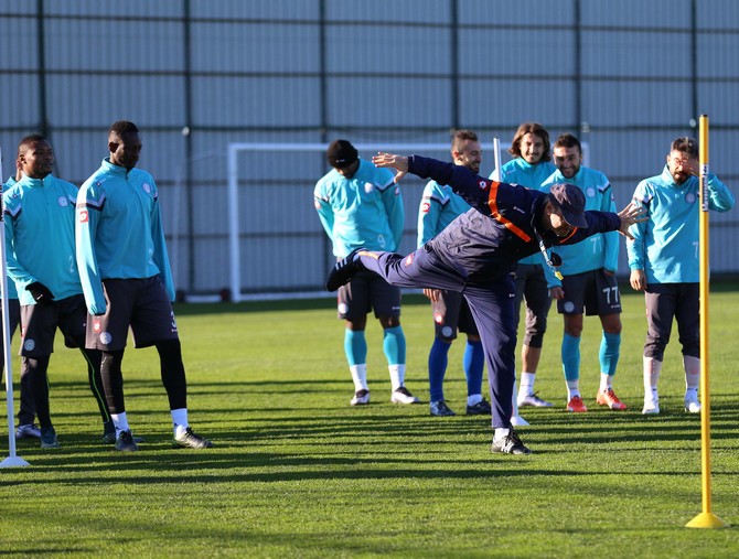 rizespor-antrenmani-(1)-003.jpg