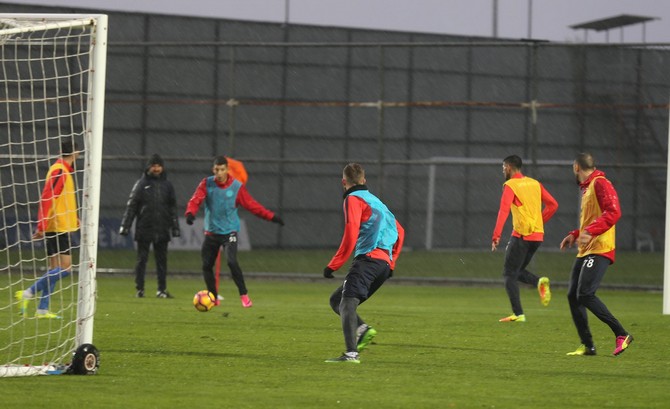 rizespor-antrenmani-(1)-006.jpg