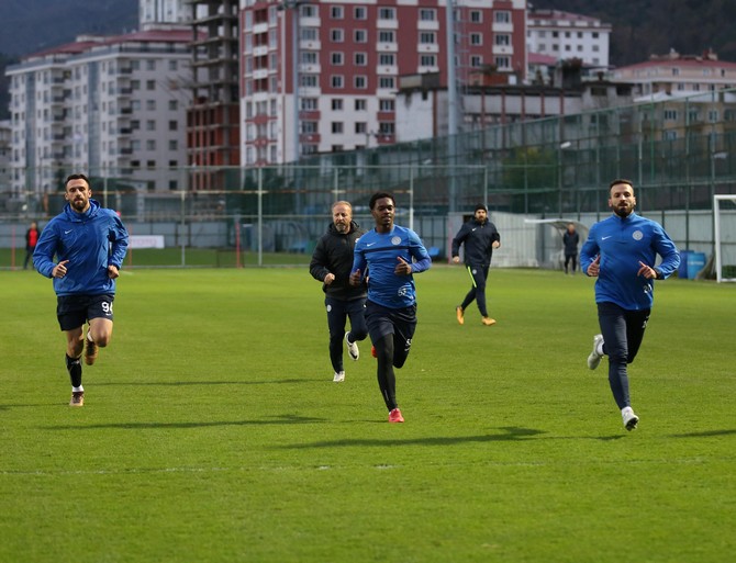 rizespor-antrenmani-(2)-014.jpg