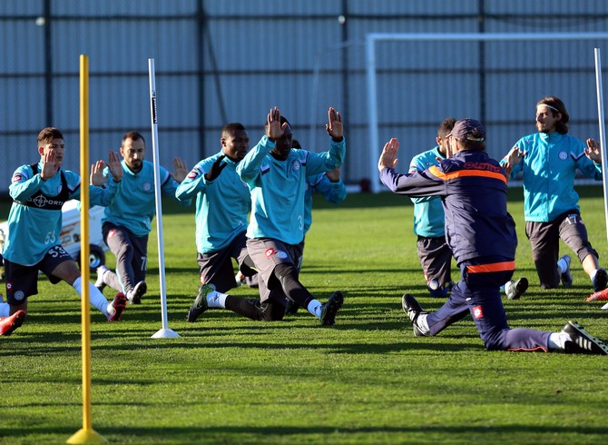 rizespor-antrenmani-(4)-003.jpg