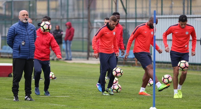 rizespor-antrenmani-(9)-002.jpg