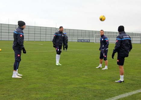 rizespor-antrenmani.20150312163634.jpg