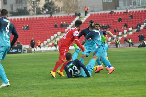 rizespor-balikesirspor-maci-2.20150307171057.jpg