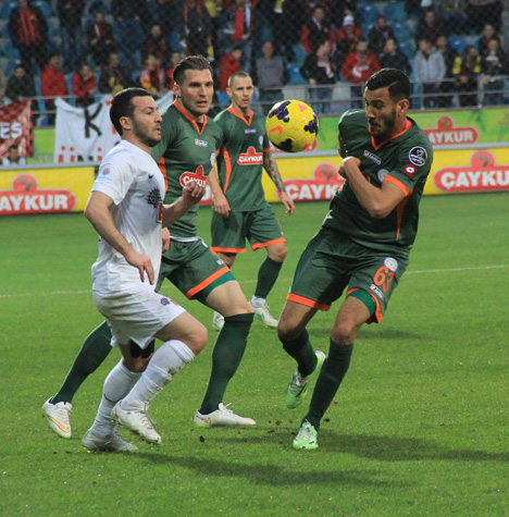 rizespor-eskisehirspor-maci-1.jpg