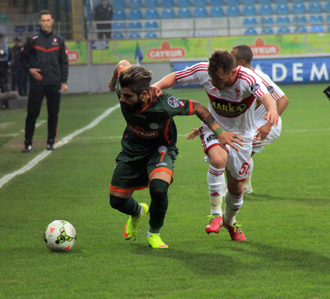 rizespor-sivasspor-maci-1.jpg