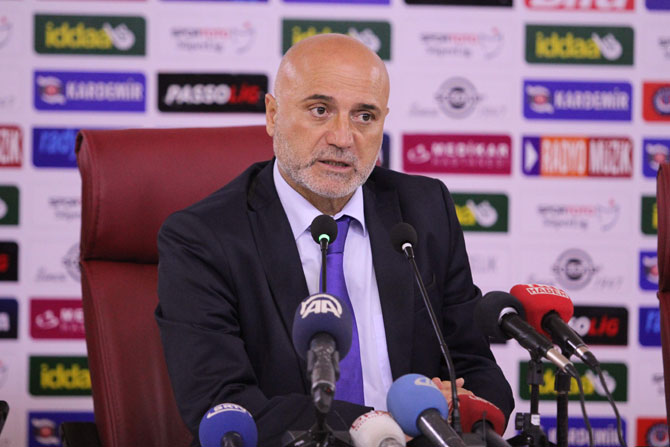 rizespor-teknik-direktoru-hikmet-karaman.jpg rizespor-teknik-direktoru-hikmet-karaman.jpg