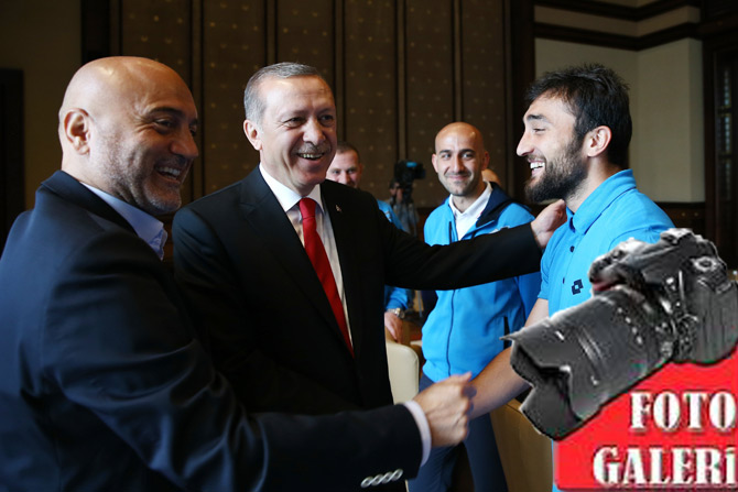 rizespordan-cumhurbaskani-erdogana-ziyaret-053.jpg rizespordan-cumhurbaskani-erdogana-ziyaret-053.jpg