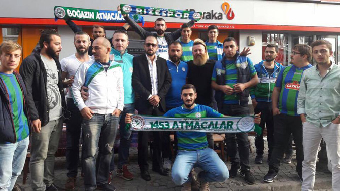 rizesporlu-taraftarlar-karaman’la-yonetimi-istifaya-cagirdi-!.jpg