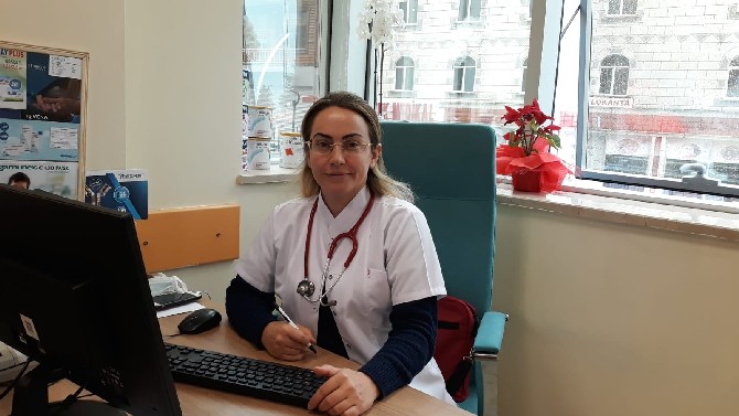 rizeye-ilk-defa-atamasi-yapilan-cocuk-immunolojisi-ve-alerji-uzmani-dr-nalan-yakicinin-goreve-basladigi-bildirildi-2.jpg