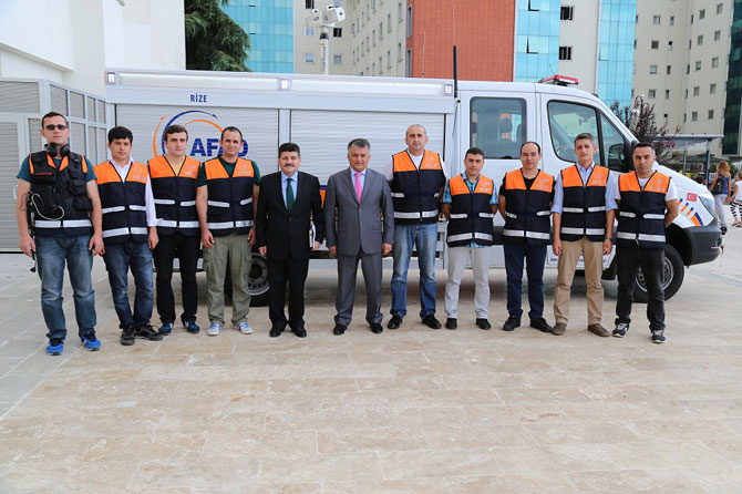 rizeye-yeni-nesil-orta-tonajli-arama-kurtarma-araci-gonderildi-3.jpg rizeye-yeni-nesil-orta-tonajli-arama-kurtarma-araci-gonderildi-3.jpg