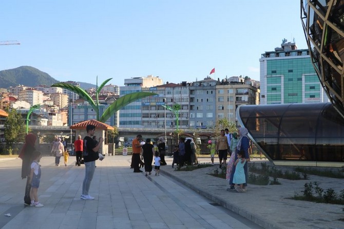 rizeyi-8-ayda-1-milyondan-fazla-turist-ziyaret-etti-6.jpg