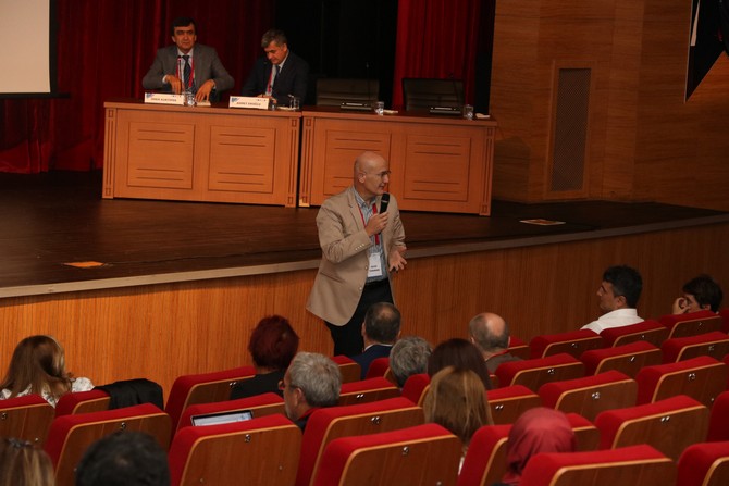 rteu’de-5.-rize-tematik-anestezi-sempozyumu-gerceklestirildi-(12).jpg