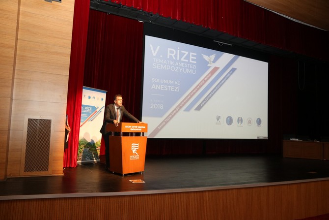 rteu’de-5.-rize-tematik-anestezi-sempozyumu-gerceklestirildi-(6).jpg