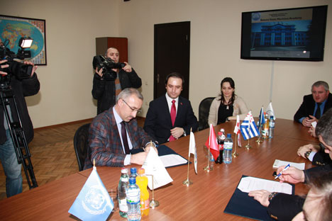 rteu,-gurcistan-patrikhanesi-aziz-andria-pirveltsodebuli-universitesi-ve-batum-deniz-akademisi-ile-anlasma-imzaladi-16.jpg rteu,-gurcistan-patrikhanesi-aziz-andria-pirveltsodebuli-universitesi-ve-batum-deniz-akademisi-ile-anlasma-imzaladi-16.jpg