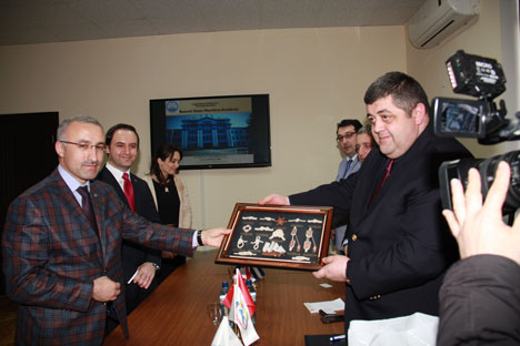 rteu,-gurcistan-patrikhanesi-aziz-andria-pirveltsodebuli-universitesi-ve-batum-deniz-akademisi-ile-anlasma-imzaladi-18.jpg rteu,-gurcistan-patrikhanesi-aziz-andria-pirveltsodebuli-universitesi-ve-batum-deniz-akademisi-ile-anlasma-imzaladi-18.jpg