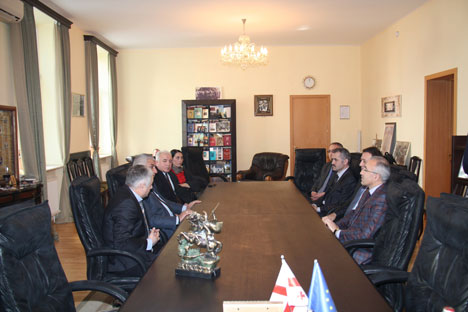 rteu,-gurcistan-patrikhanesi-aziz-andria-pirveltsodebuli-universitesi-ve-batum-deniz-akademisi-ile-anlasma-imzaladi-5.jpg rteu,-gurcistan-patrikhanesi-aziz-andria-pirveltsodebuli-universitesi-ve-batum-deniz-akademisi-ile-anlasma-imzaladi-5.jpg